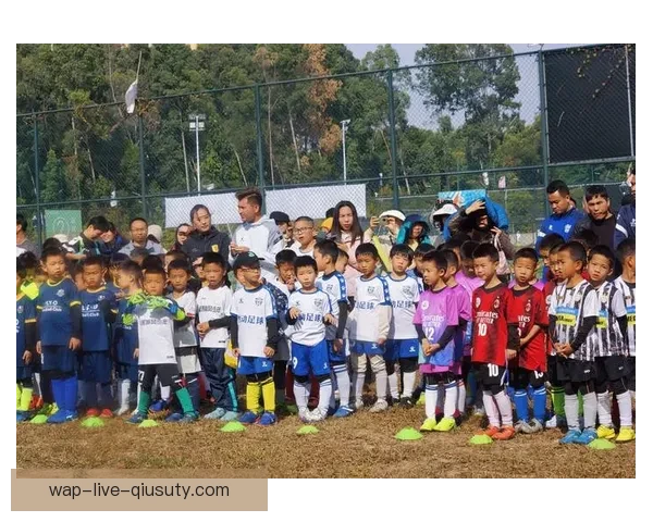 深圳足球直播全景赛事资讯解读球迷互动平台深度覆盖城市绿茵魅力